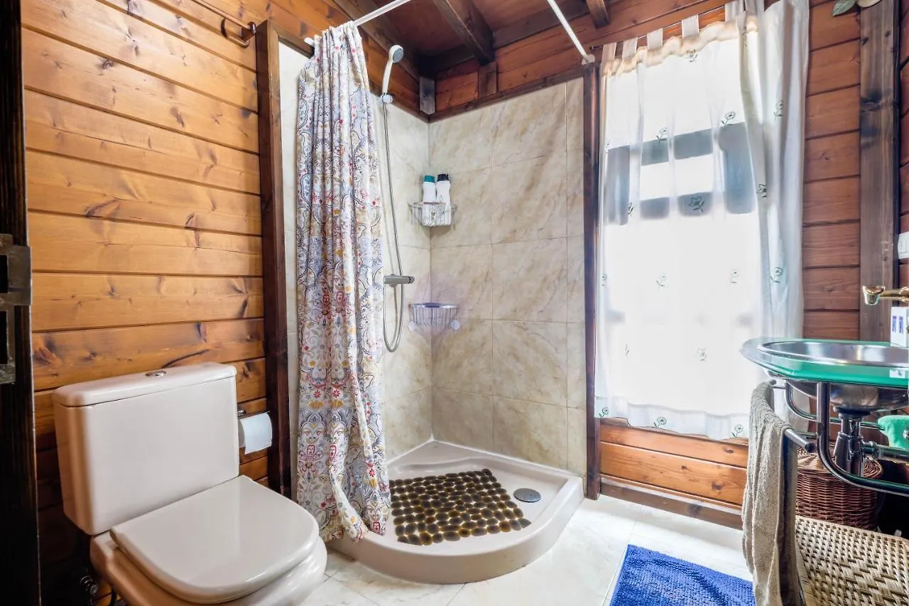 Casa Rural Con Piscina Arafo 0*,